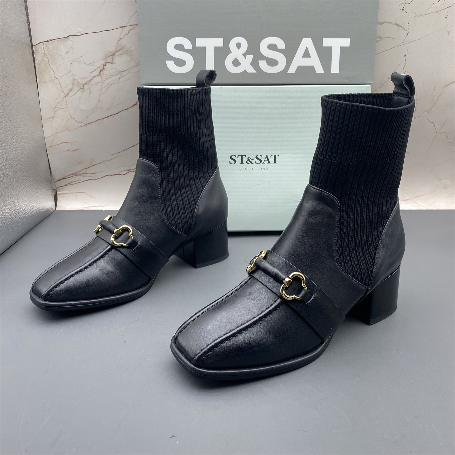 正品ST&SAT星期六撤柜断码牛皮女鞋方头粗跟中跟弹力套筒防滑短靴