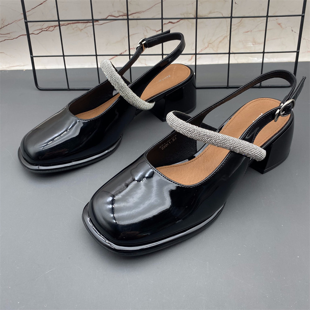 品牌断码撤柜漆皮女鞋新款圆头浅口平跟防滑水钻扣带浅口后空凉鞋,女鞋,一字带凉鞋,淘宝优惠券,粉丝福利购,淘宝优惠卷