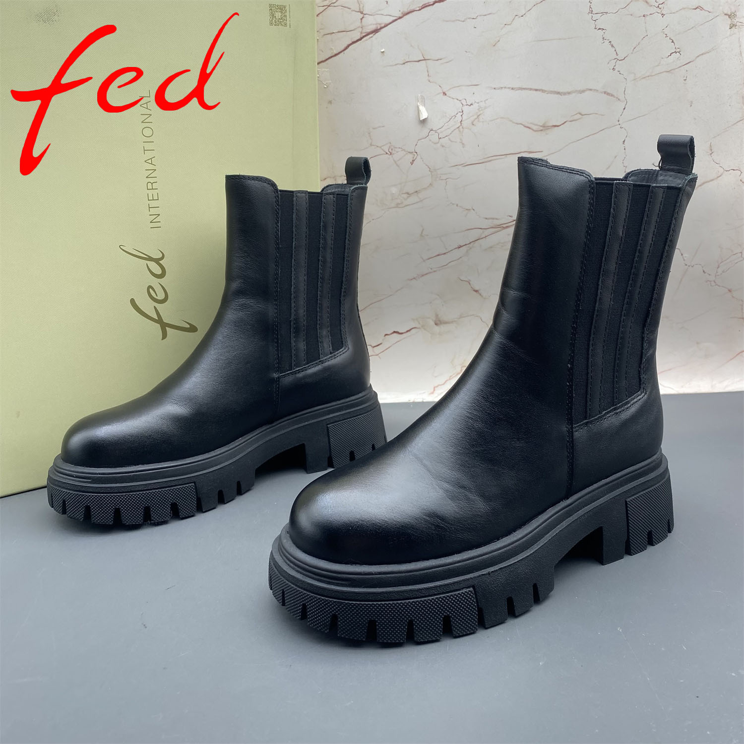 37码fed/艾芙伊迪撤柜断码牛皮女鞋平跟圆头防滑加绒时尚套筒短靴