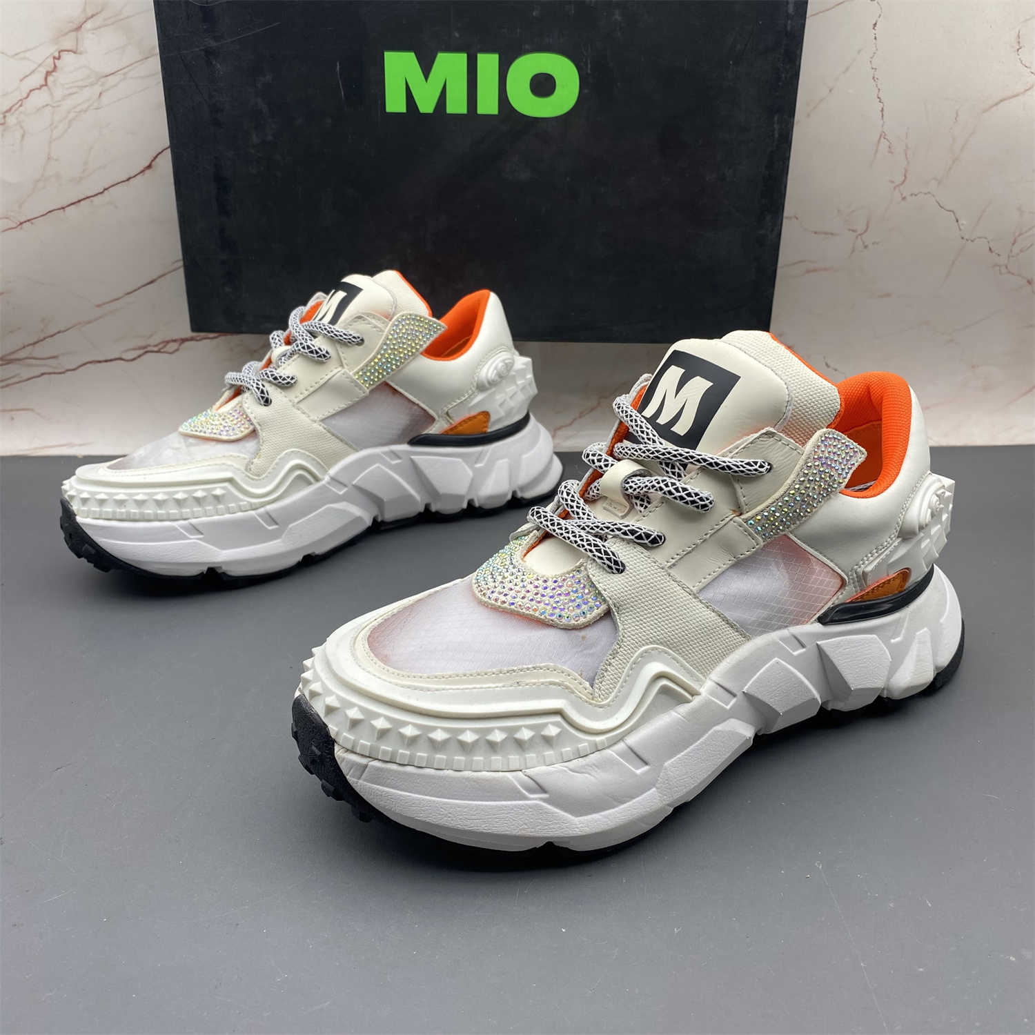 35码MIO米奥真皮牛皮断码撤柜女鞋平跟防滑圆头系带透气水钻单鞋