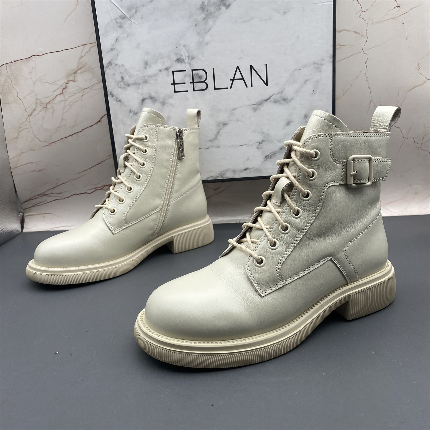 36码EBLAN/伊伴撤柜断码牛皮女鞋加绒棉鞋平跟系带侧拉链圆头短靴