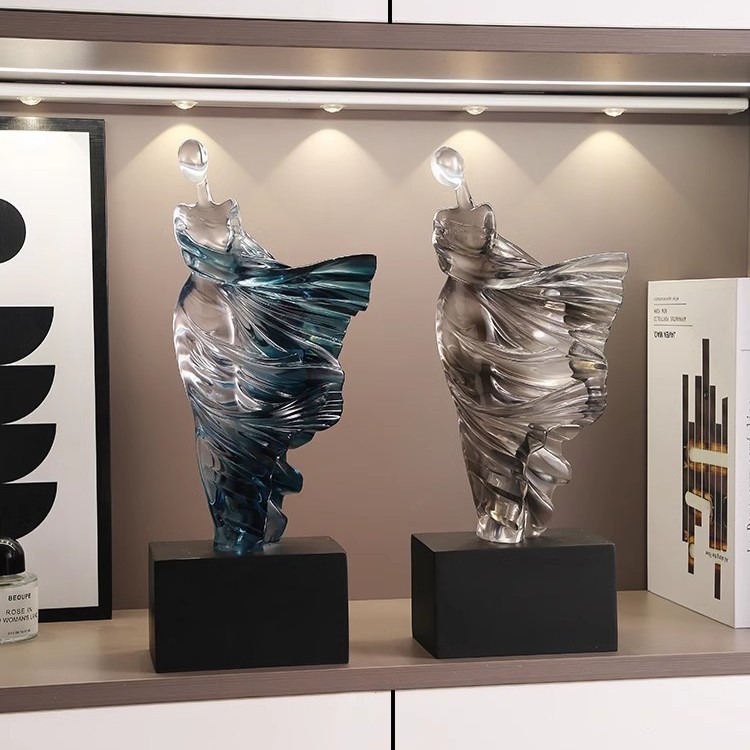 现代高级感艺术人物软装摆件家居客厅玄关酒柜电视柜装饰品乔迁