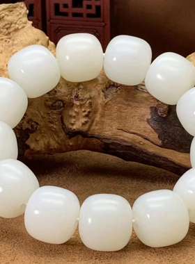 新疆老型珠浓郁手串和田籽料