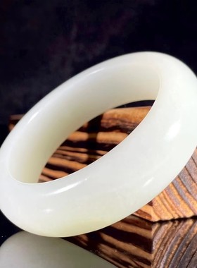 手镯新疆和田玉籽料