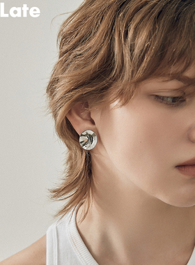 Be late 简约现代感时髦光面耳环小众设计精致耳饰女