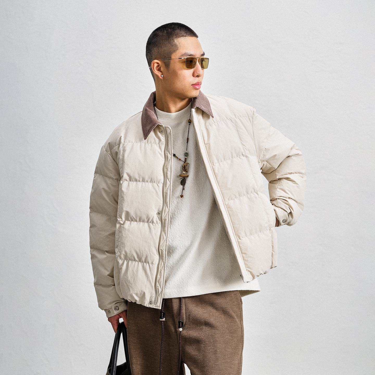 90白鸭绒辑格翻领羽绒服男