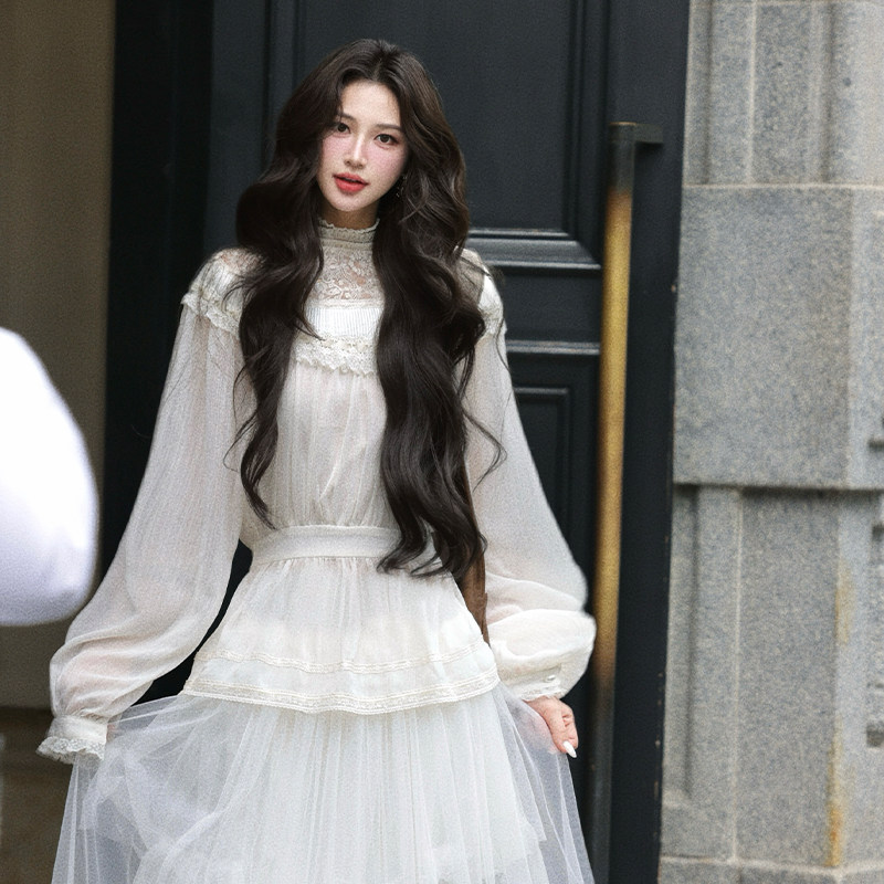AZure法式复古立领蕾丝衫网纱裙