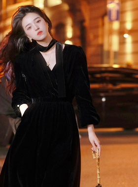 AZure法式复古长裙V领仿真丝绒连衣裙高腰飘带裙灯笼袖长袖小黑裙