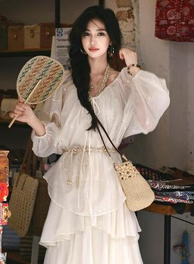 AZure法式复古镂空提花防晒衫挂脖V领吊带蛋糕长裙显瘦气质套装