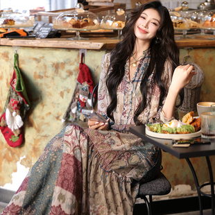 AZure温柔风复古绿色印花连衣裙灯笼袖 大裙摆荷叶长裙V领雪纺裙女