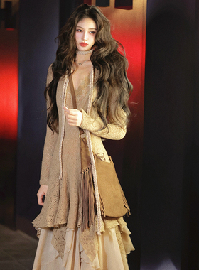 AZure复古不规则修身连衣裙毛茸茸蕾丝拼接V领中长裙设计感收腰裙