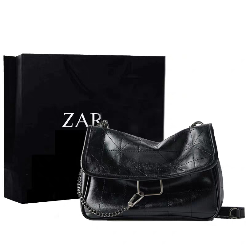 ZARAHOME新款女包黑色摇滚风软质单肩斜挎包时尚流浪包链条托特包