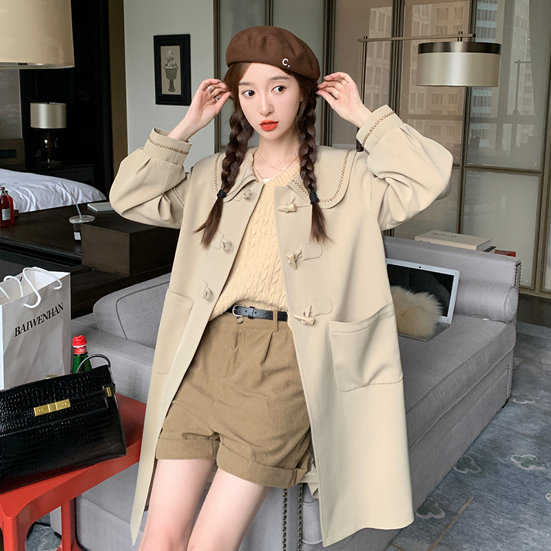 卡其色娃娃领风衣外套女中长款春秋季2025新款气质韩版牛角扣大衣，女装风衣，浙宝129