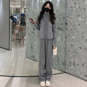 欧货高级感时尚套装女秋冬羽绒连帽外套加绒直筒休闲阔腿裤两件套