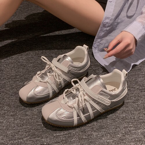秋上新德训鞋女2026新款秋季小众