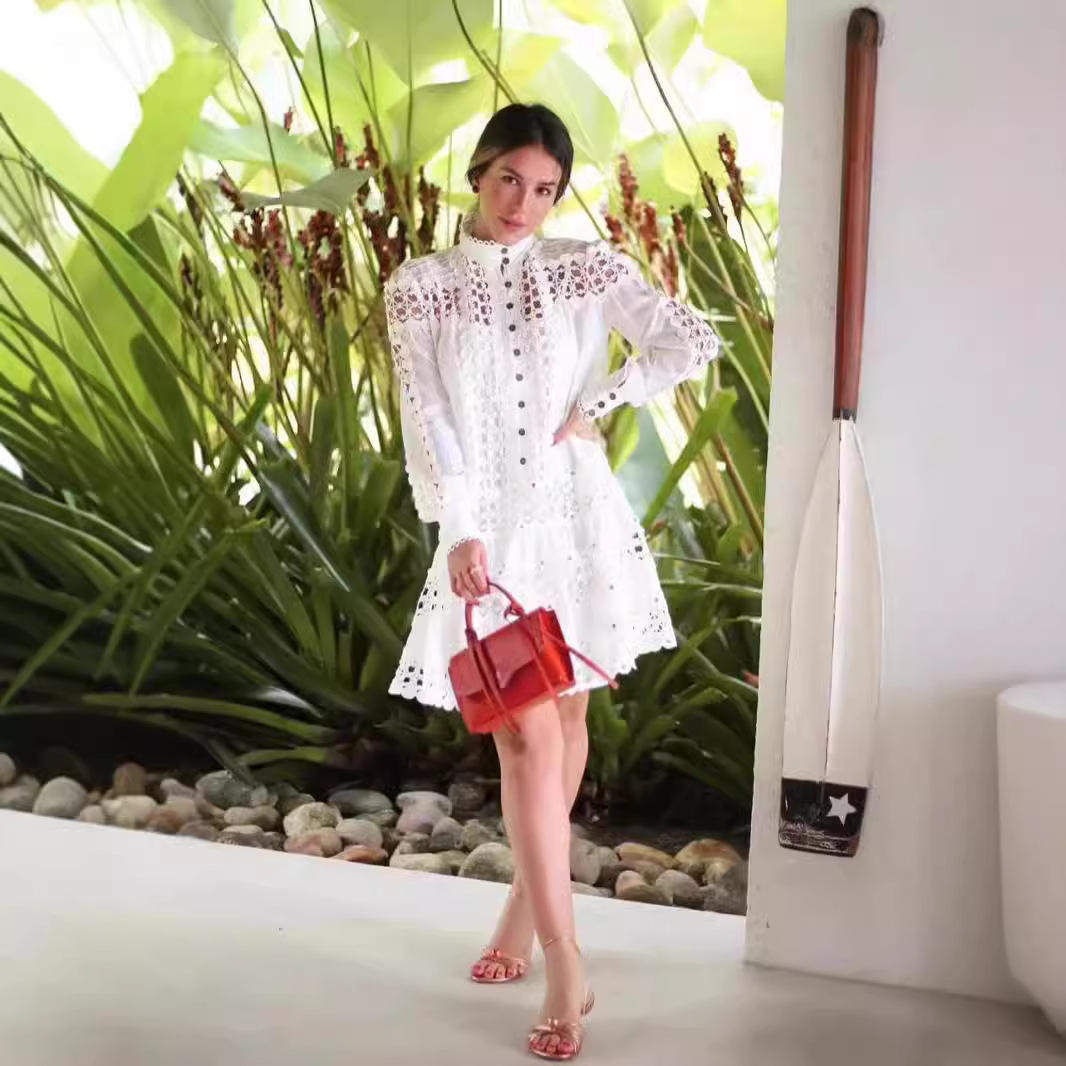 202春秋立领镂空刺绣长袖短裙连衣裙白色澳洲度假风女知性风广州