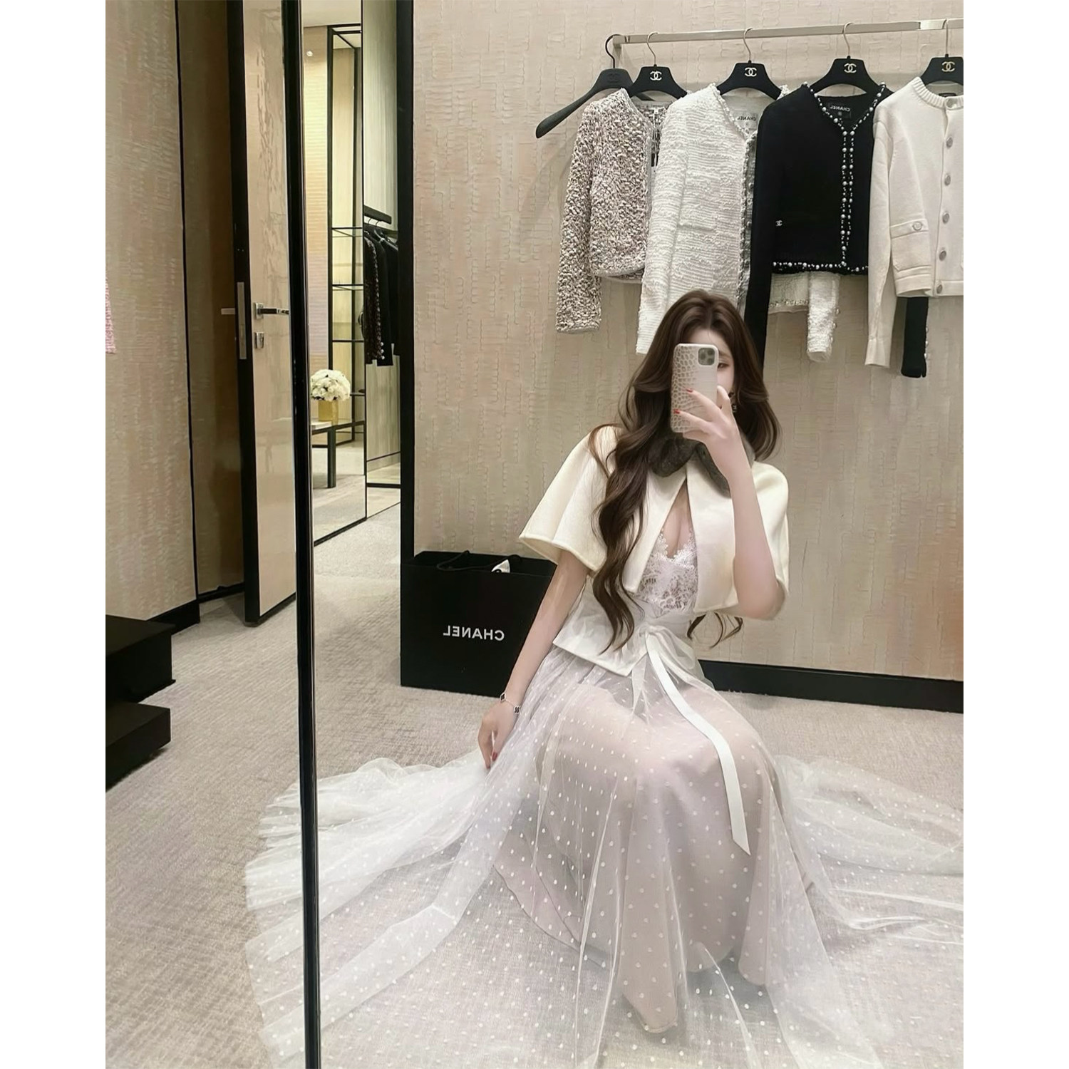 林悠【惊艳的白色波点纱裙+蕾丝无袖+蕾丝珍珠长袖上衣三件套女】