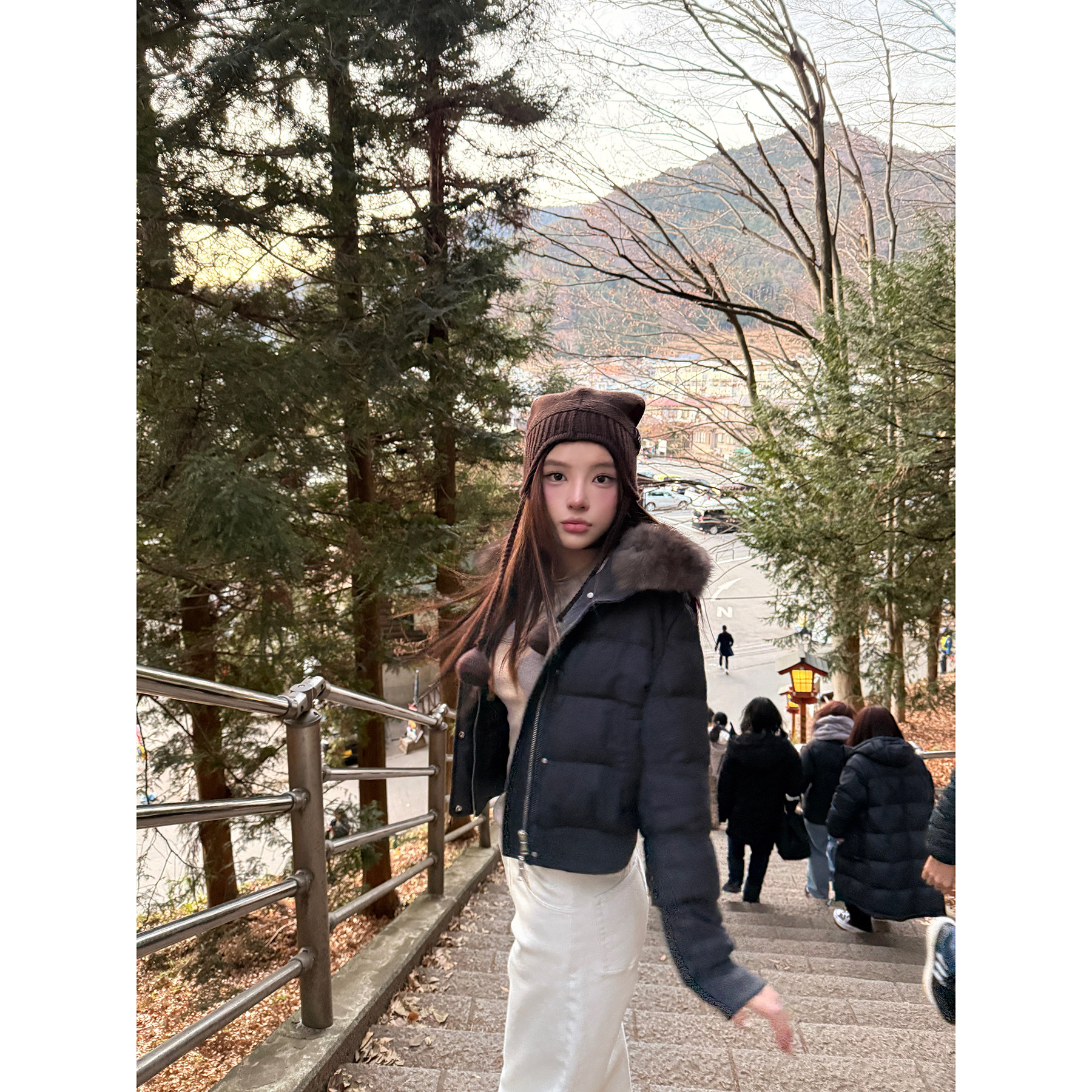 林悠定制【小众vintage狐狸毛贵气感矜贵显白毛领藏蓝鸭绒服女】