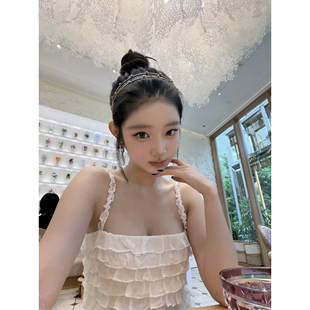 林悠矜贵感veltin0人丝吊带和vtg拿破仑蕾丝外套vel皮带和vel短裤