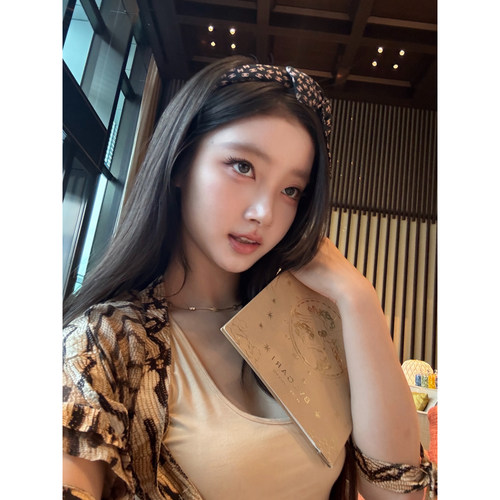 林悠 中古蜜桃色蟒蛇纹robc小外套披肩+少女感显白蜜桃打底连衣裙