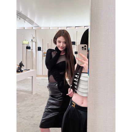 林悠 7k+定珠闪钻交叉上衣