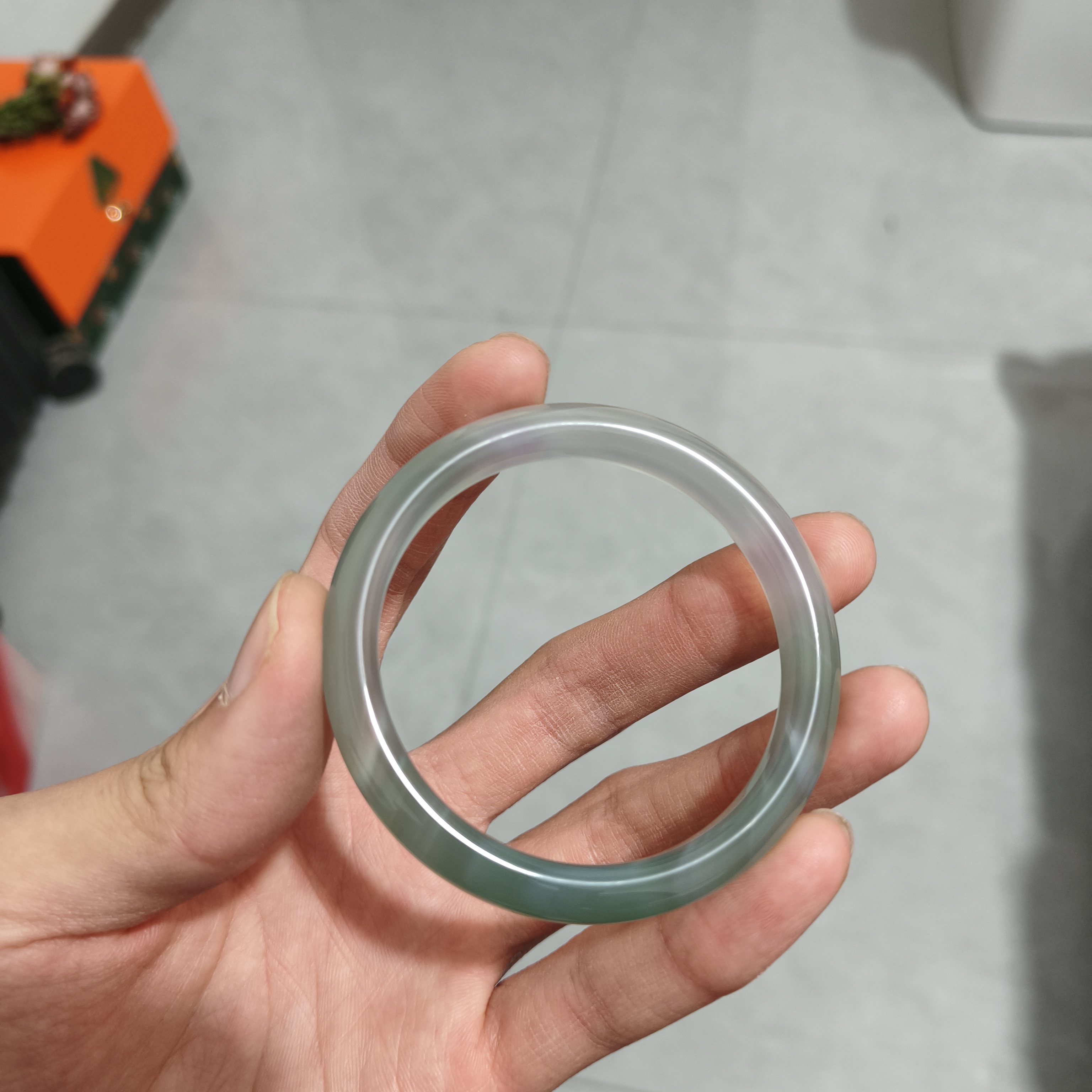 55-56圈口玛瑙手镯一条k114