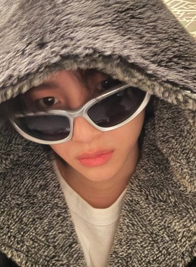 金主训同款户外骑行运动墨镜登山护目Y2K千禧科技赛博朋克太阳镜