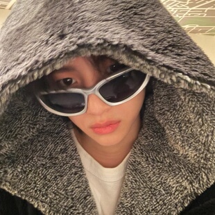 金主训同款 户外骑行运动墨镜登山护目Y2K千禧科技赛博朋克太阳镜