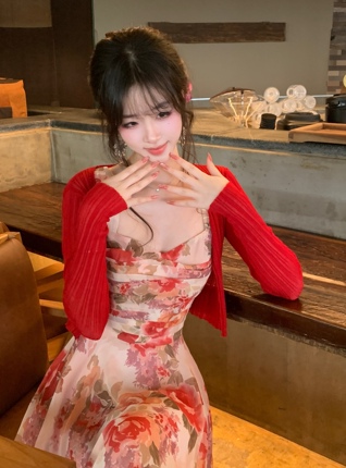 Zhang Mihuang's Stunning Knit Cardigan for the Entire Summer, Slimming and Figure-Flattering Short Knit Cardigan, Sun Protection Shawl, Air Conditioning Shirt