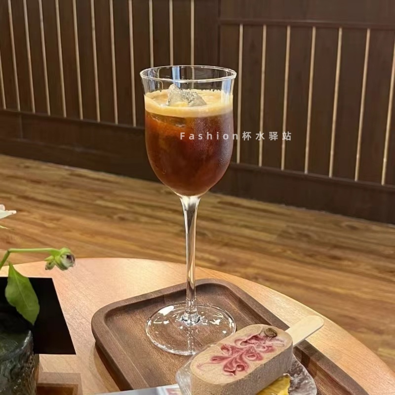 日式简约马天尼香槟杯郁金香高脚鸡尾酒杯ins玻璃闻香杯葡萄酒杯