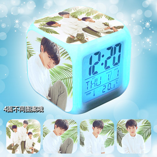 Tfboys王源王俊凯易烊千玺同款周边海报官方生日礼物七彩小闹钟