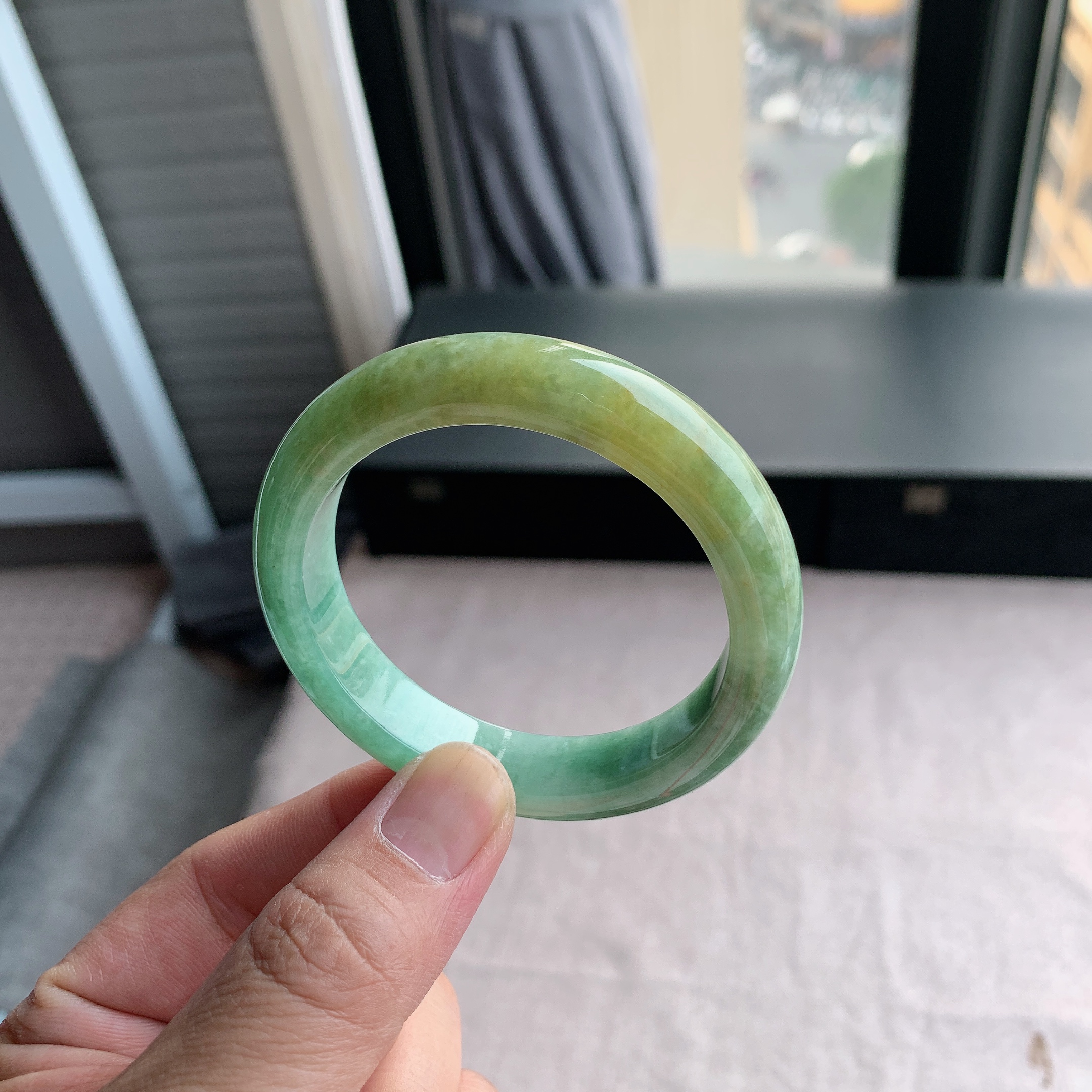 天然A货翡翠54圈口黄加绿正圈