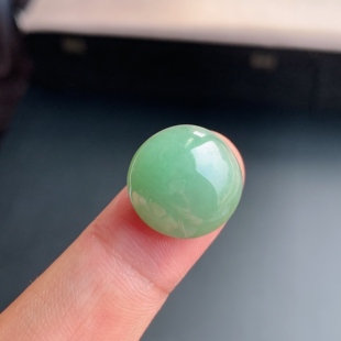 缅甸天然A货翡翠 冰糯种满绿豆绿鸽子蛋面戒面挂件吊坠L14