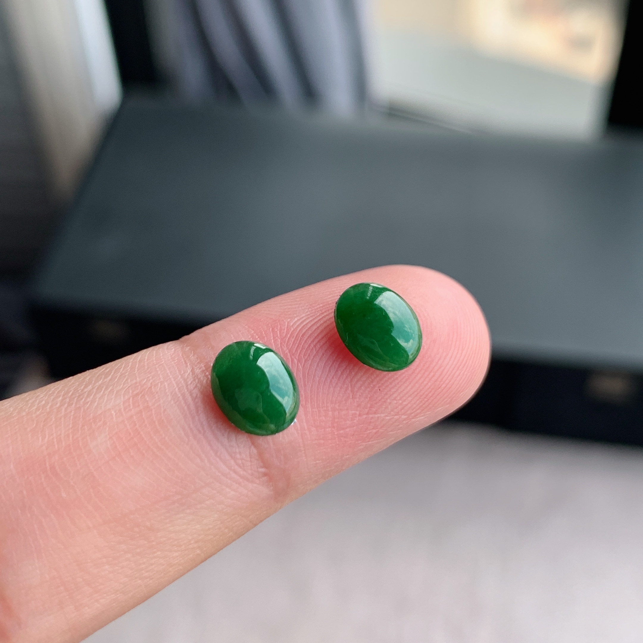 缅甸天然A货翡翠满绿菠菜绿蛋面