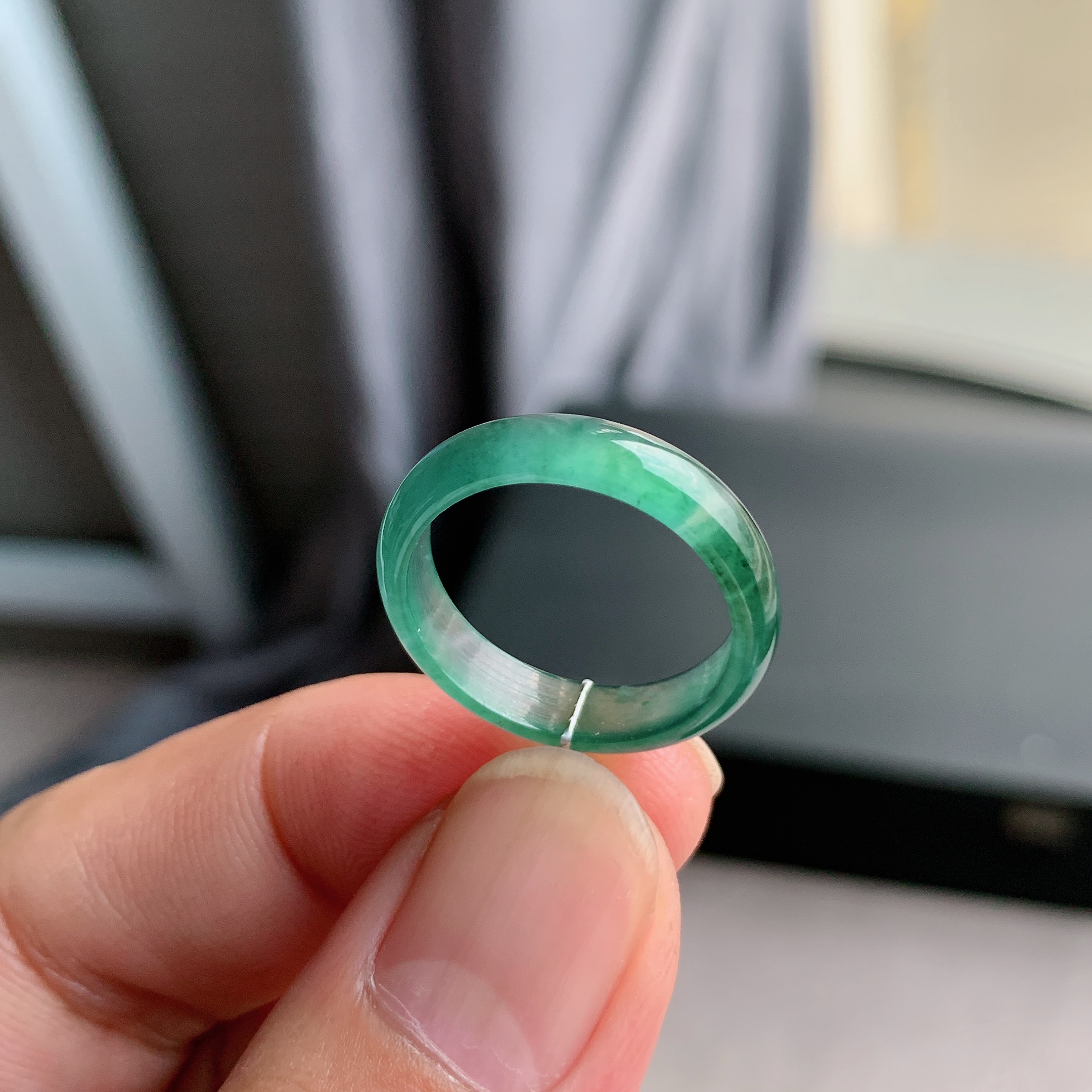 天然A货翡翠冰种16号湖水绿戒指