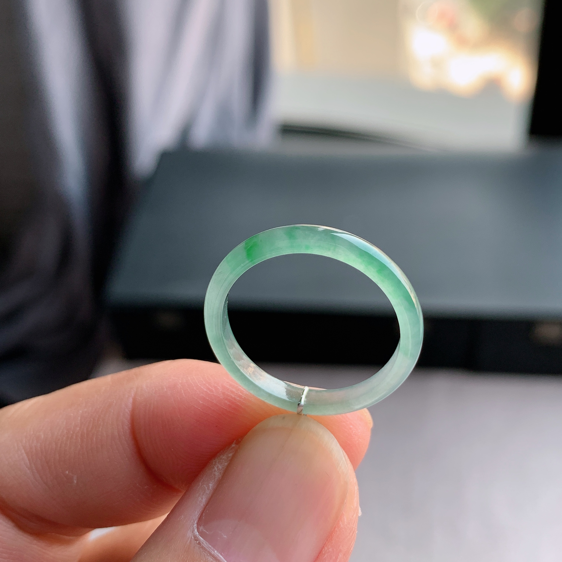 天然A货翡翠18号飘绿花戒指