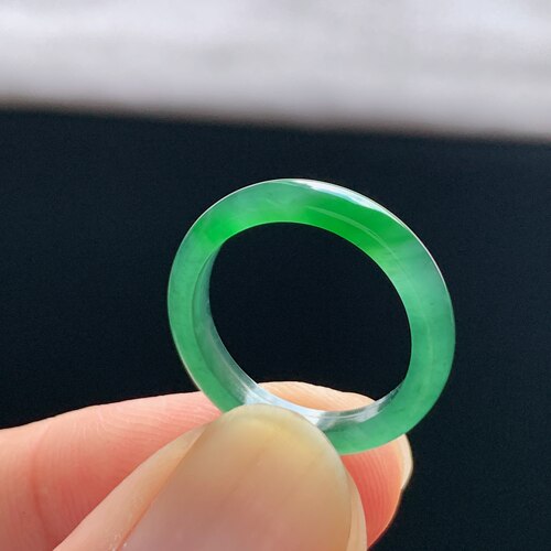 天然A货冰种阳绿翡翠素圈戒指
