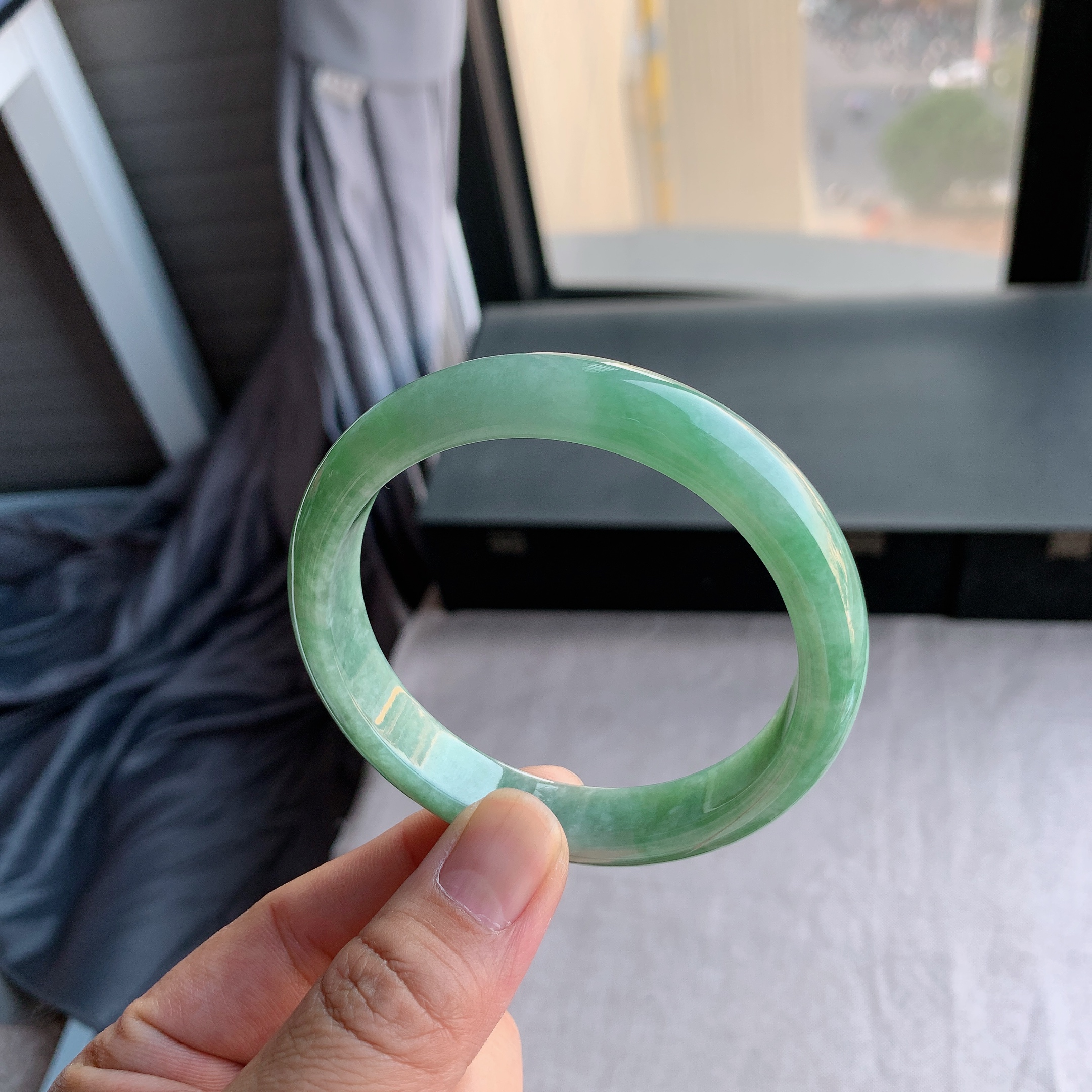 缅甸天然A货翡翠62圈口手镯