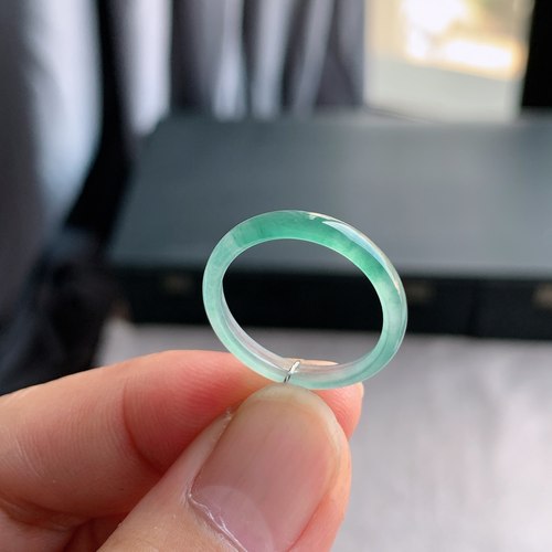 天然A货翡翠冰飘花戒指