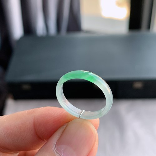 天然A货翡翠18号飘绿花戒指