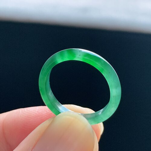 天然A货冰种阳绿翡翠素圈戒指
