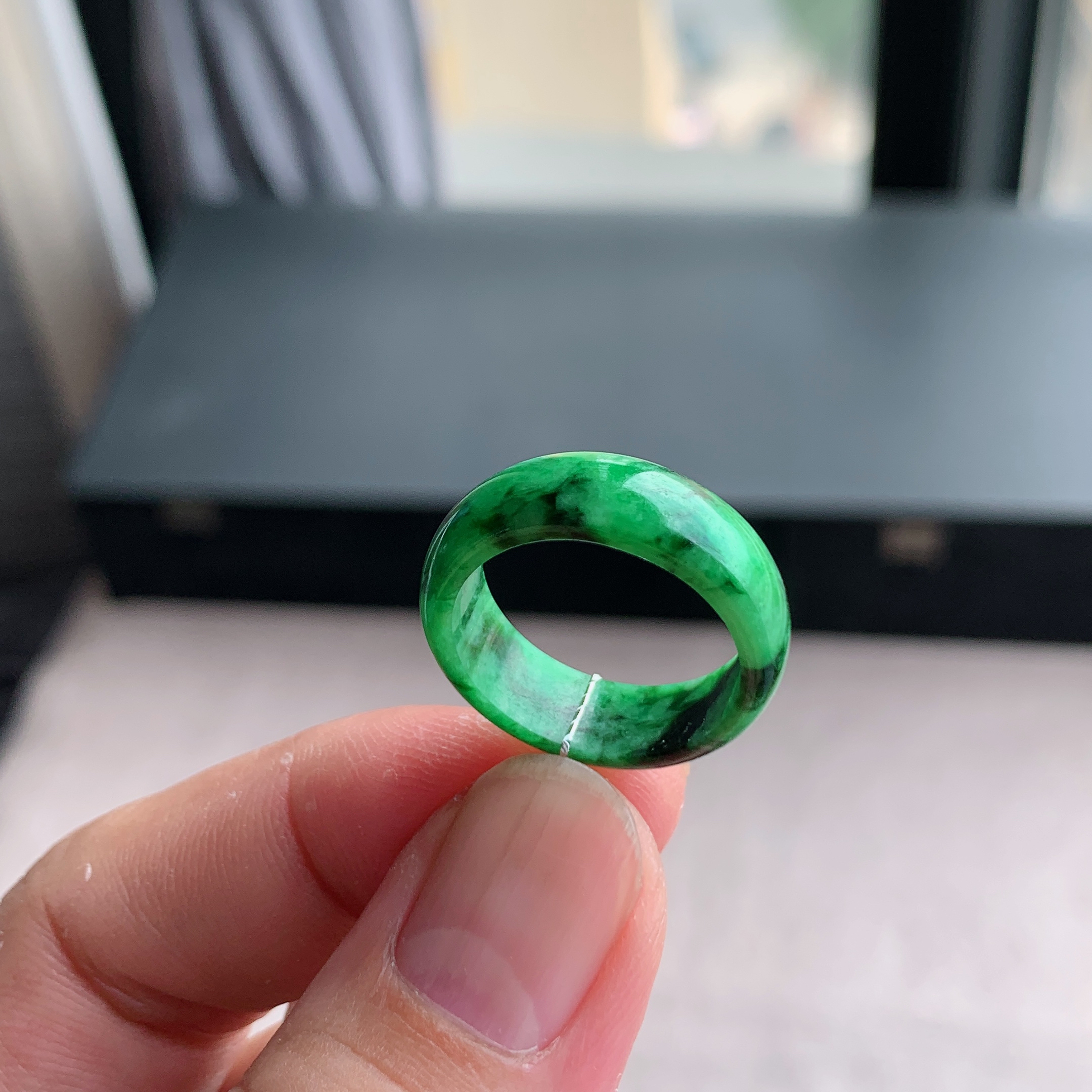 天然A货翡翠冰种17号阳绿戒指