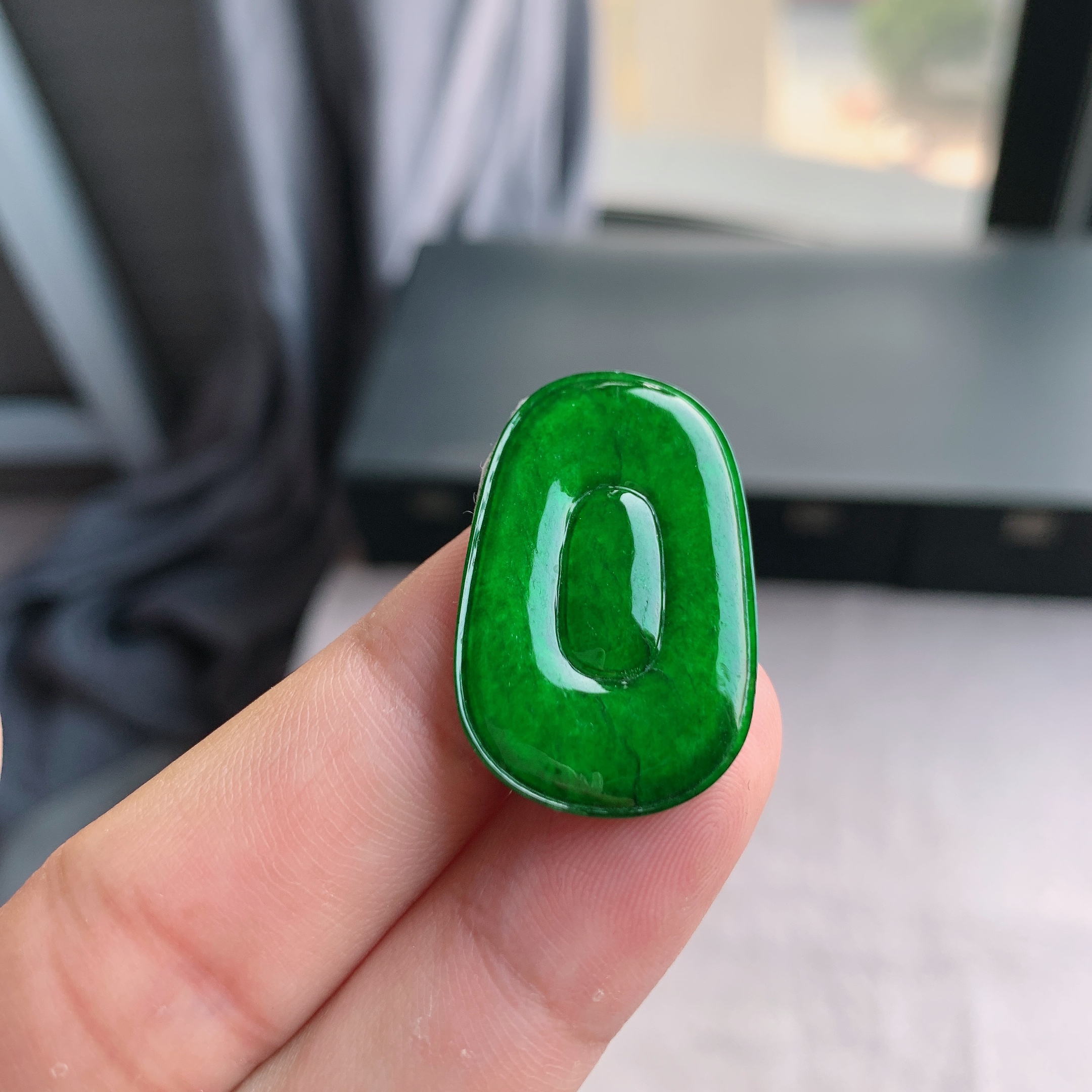 缅禄天然A货翡翠满绿阳绿