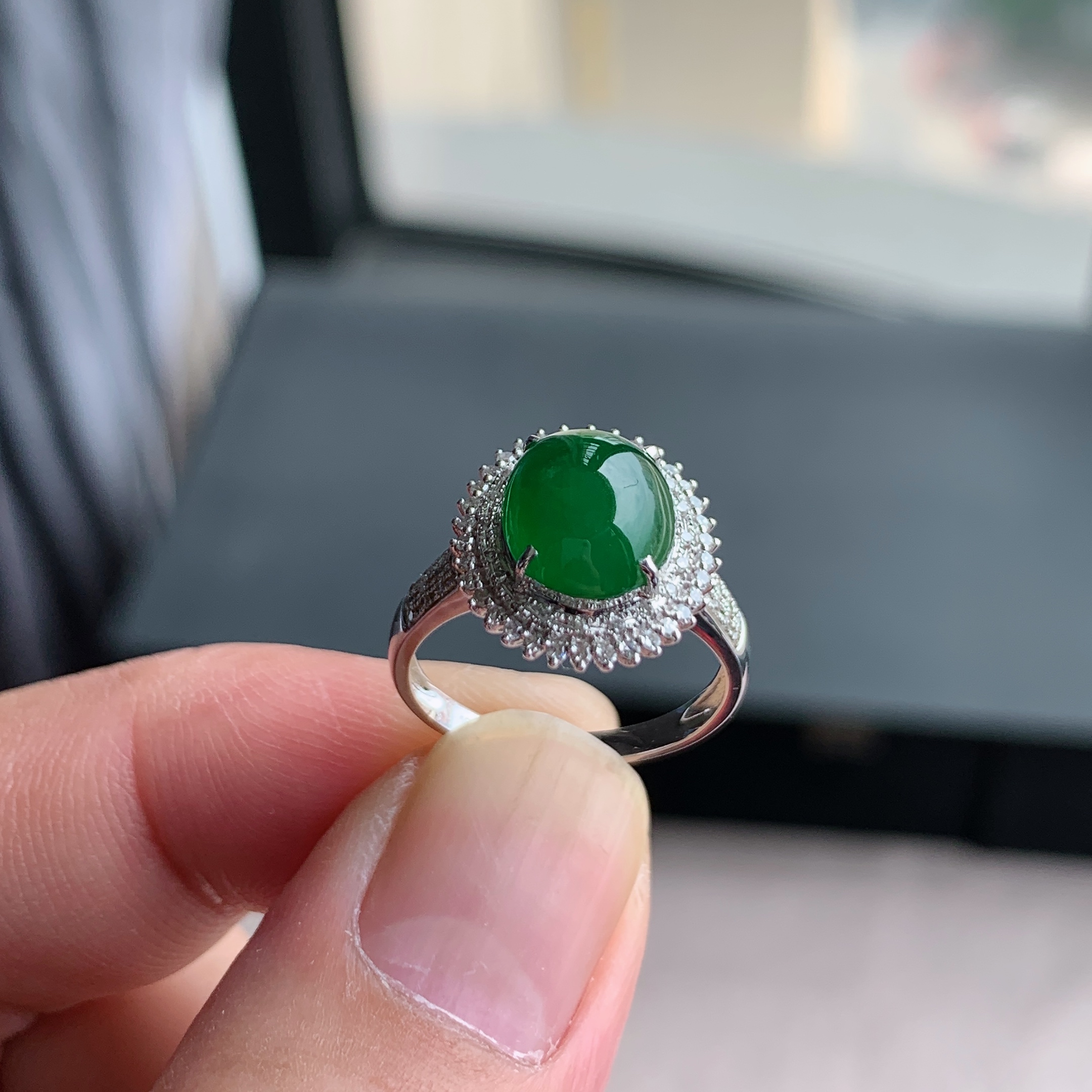 天然A货翡翠18K金伴钻戒指