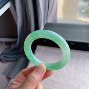 缅甸天然A货翡翠 56圈口满绿果绿胖圆条手镯200039玉镯T10