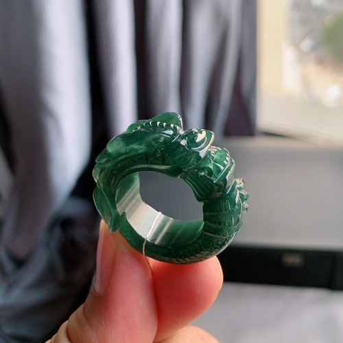 天然A货冰种翡翠湖水蓝雕龙指环
