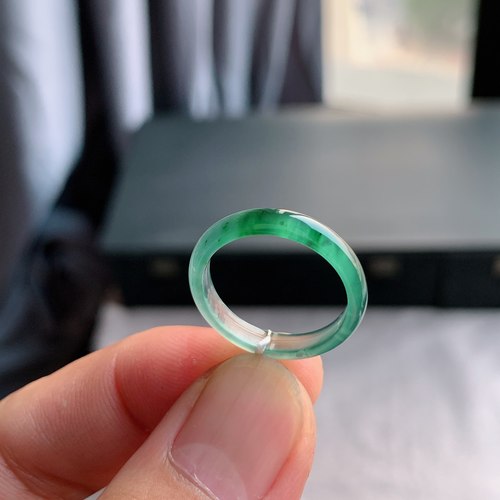 天然A货翡翠冰飘花戒指