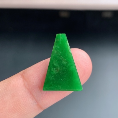 缅甸天然A货翡翠满绿梯形平安牌