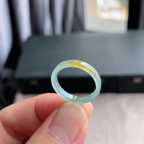 天然A货冰糯黄翡翠方戒