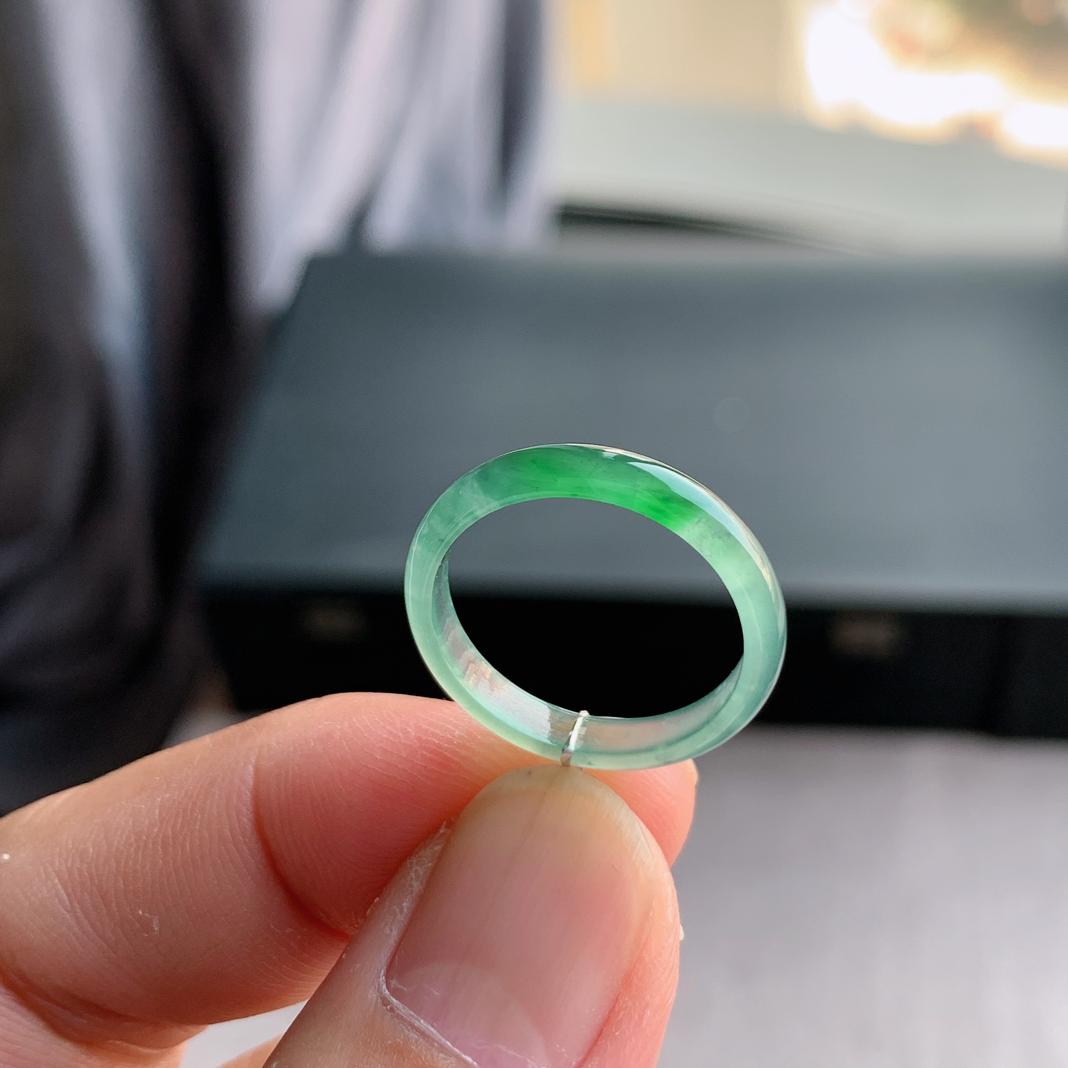 天然A货翡翠17号飘绿花戒指